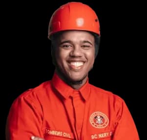 Profissional do curso bombeiro-civil